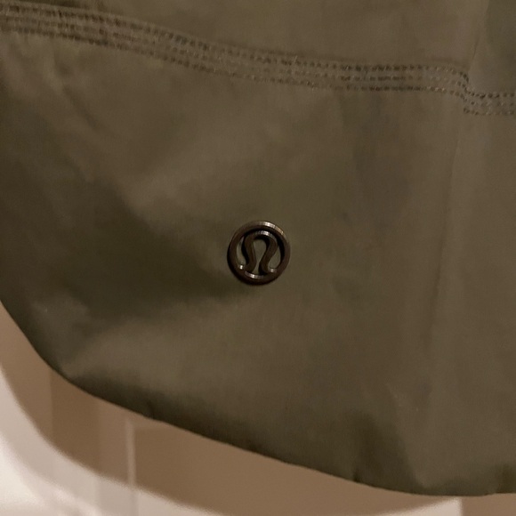 Lululemon Fo Drizzle rain jacket - Picture 8 of 8